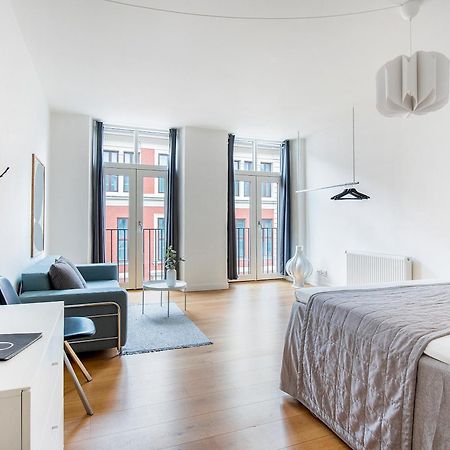 Sanders Leaves - Chic Three-Bedroom Apartment In Downtown København Eksteriør billede