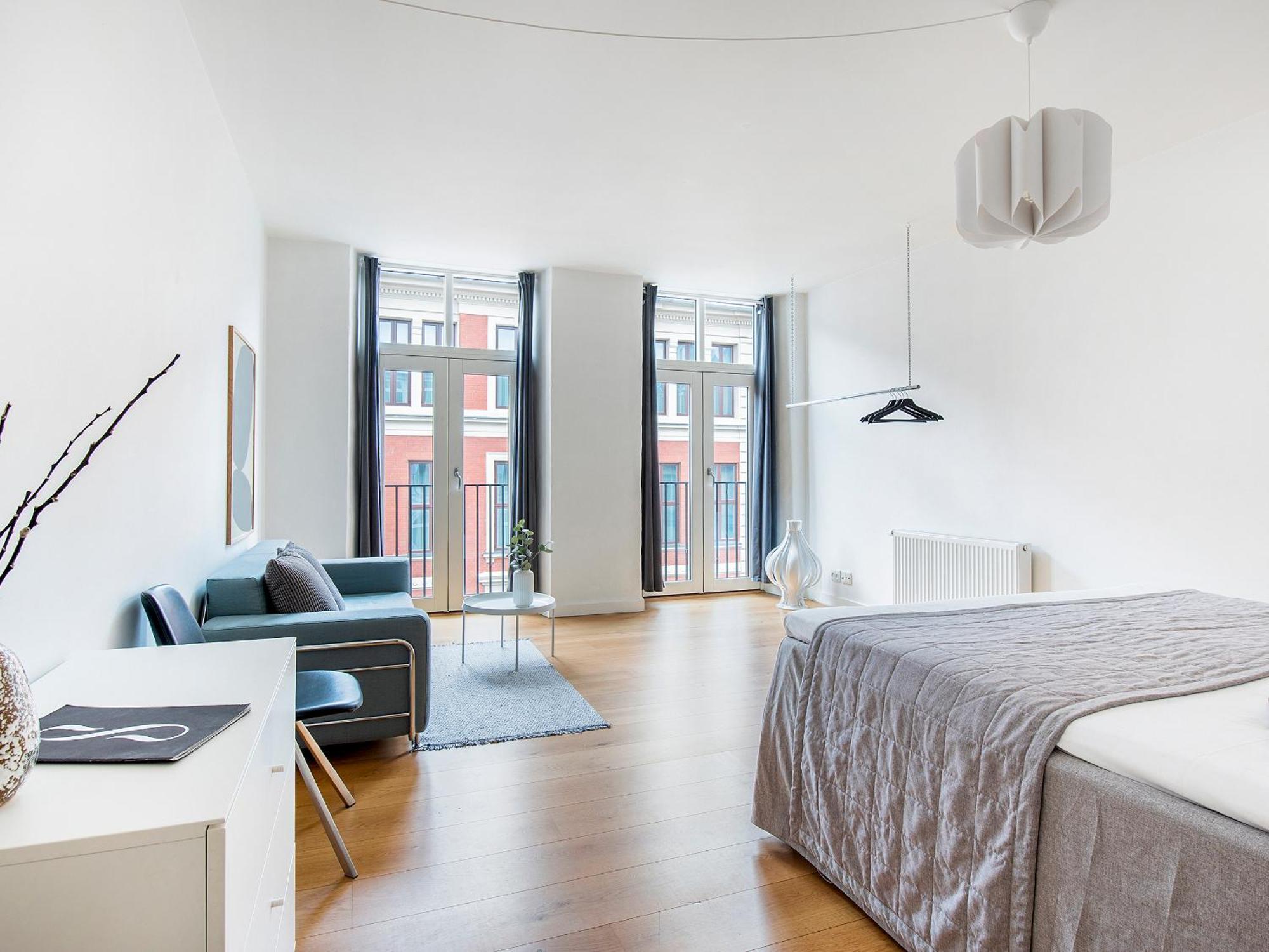 Sanders Leaves - Chic Three-Bedroom Apartment In Downtown København Eksteriør billede
